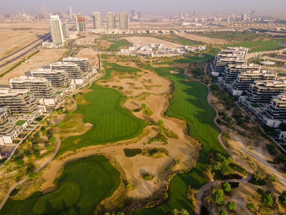 Radisson Dubai Damac Hills Hotel Eksteriør billede