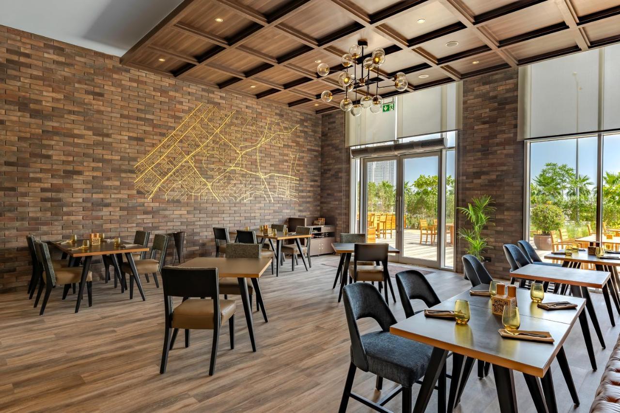 Radisson Dubai Damac Hills Hotel Eksteriør billede
