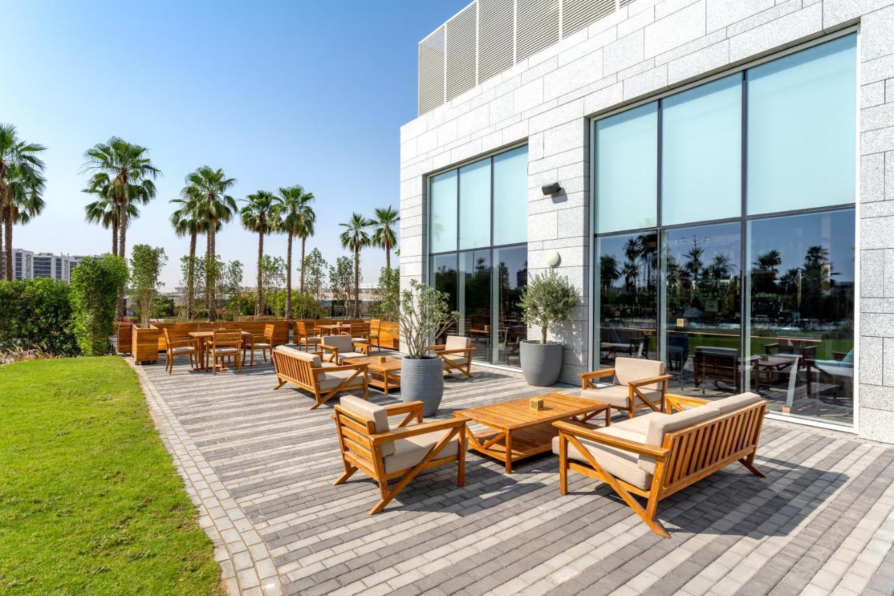 Radisson Dubai Damac Hills Hotel Eksteriør billede
