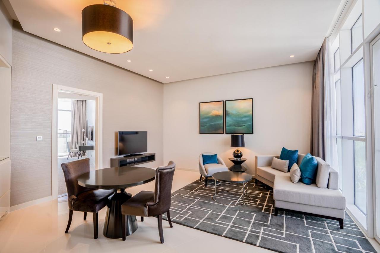 Radisson Dubai Damac Hills Hotel Eksteriør billede