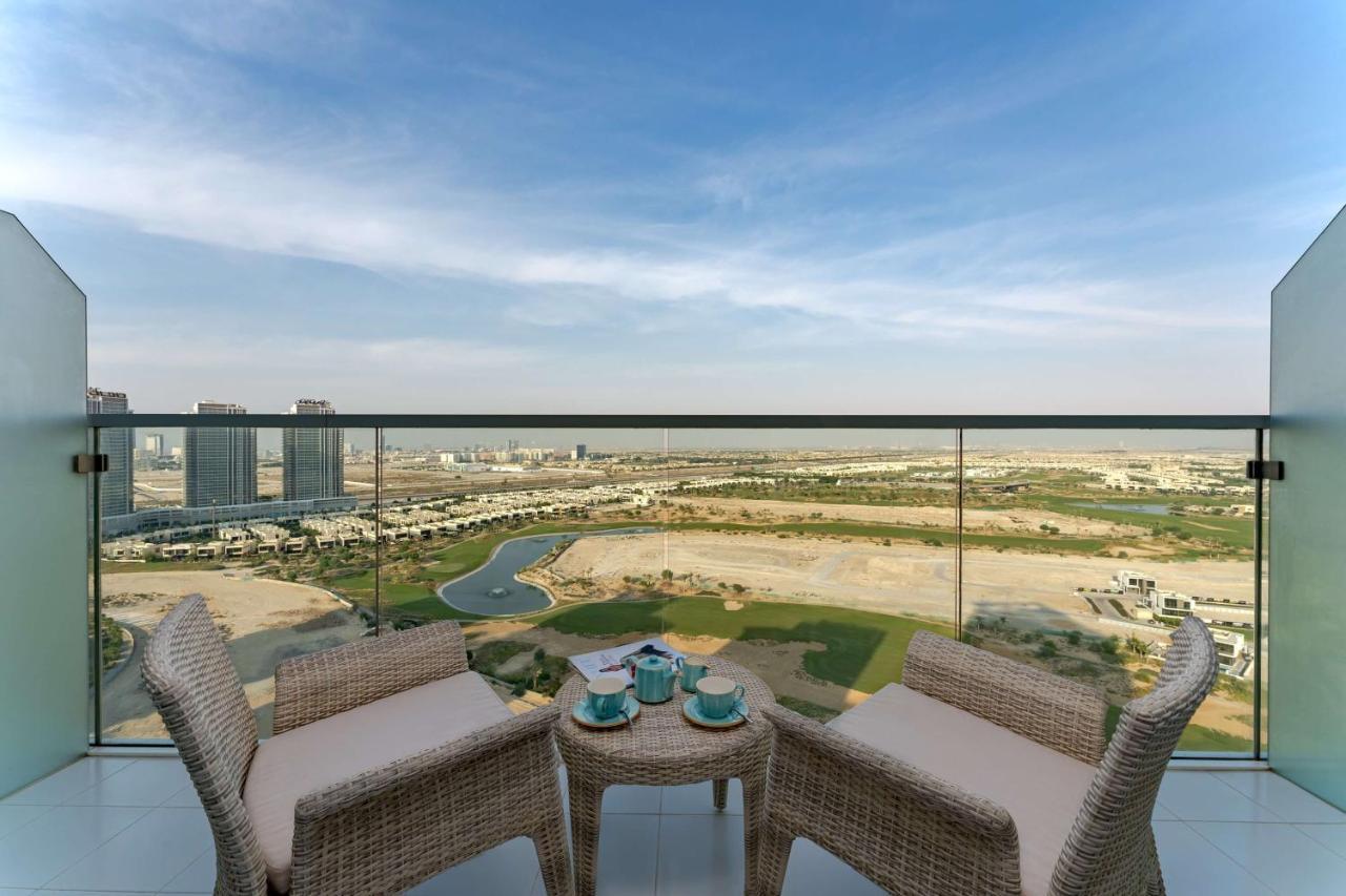 Radisson Dubai Damac Hills Hotel Eksteriør billede