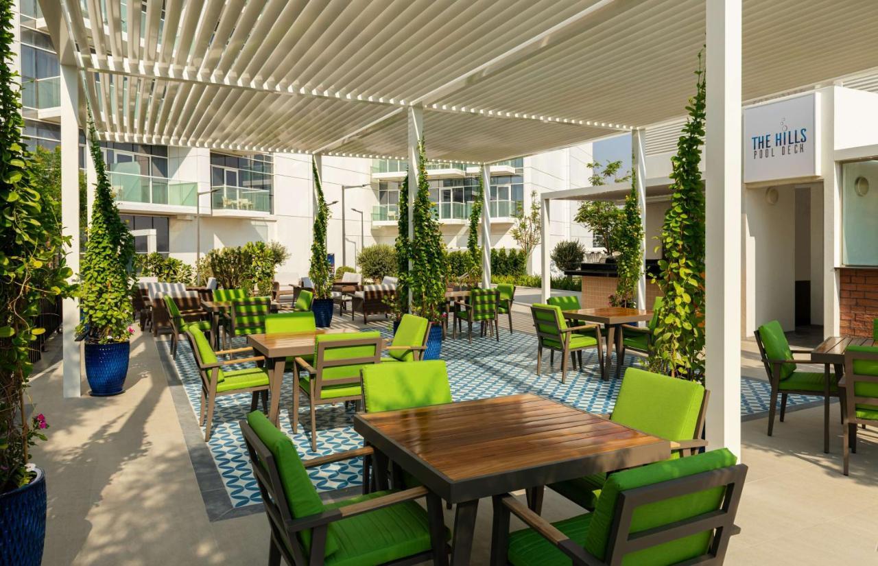 Radisson Dubai Damac Hills Hotel Eksteriør billede