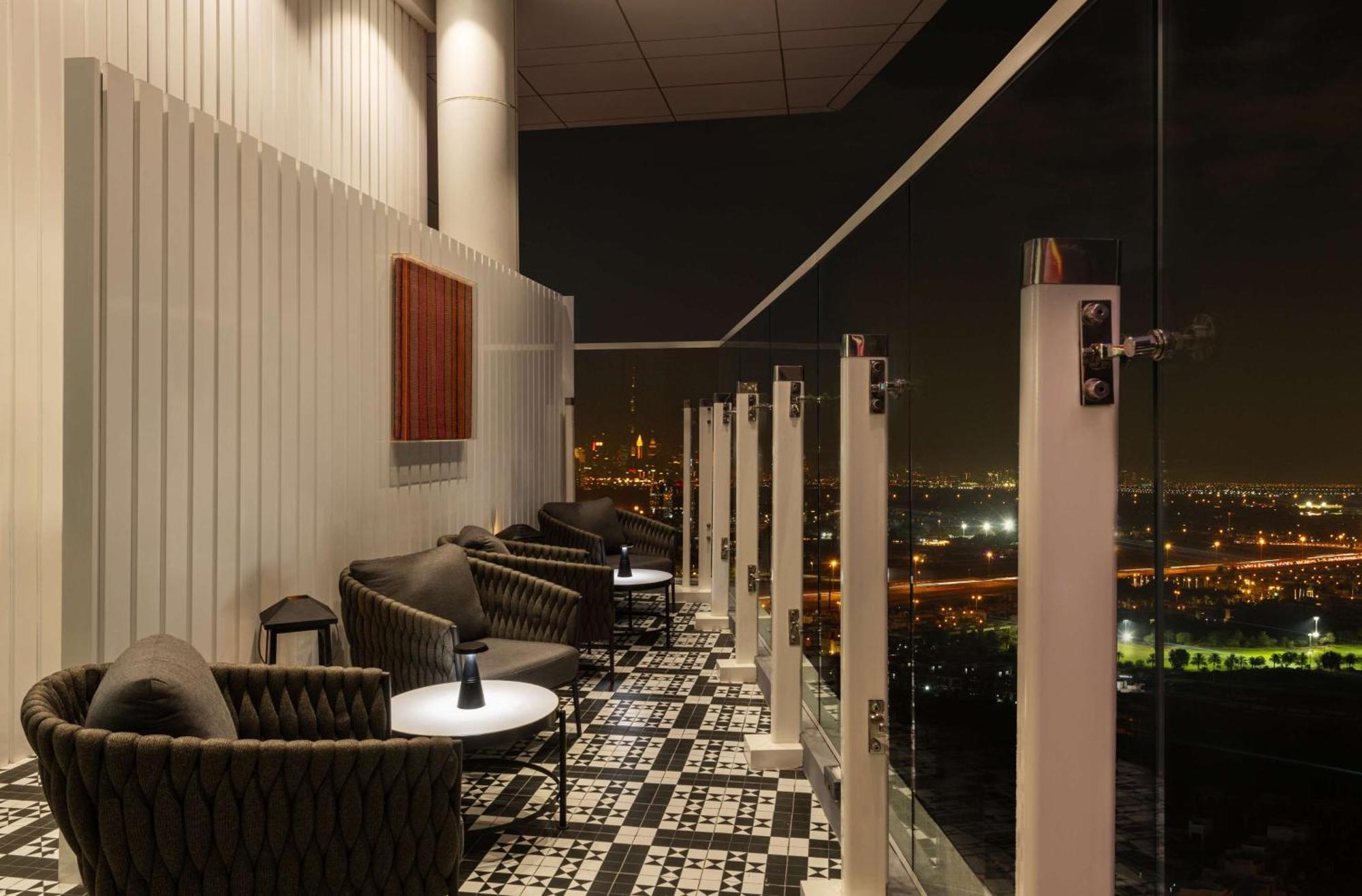 Radisson Dubai Damac Hills Hotel Eksteriør billede
