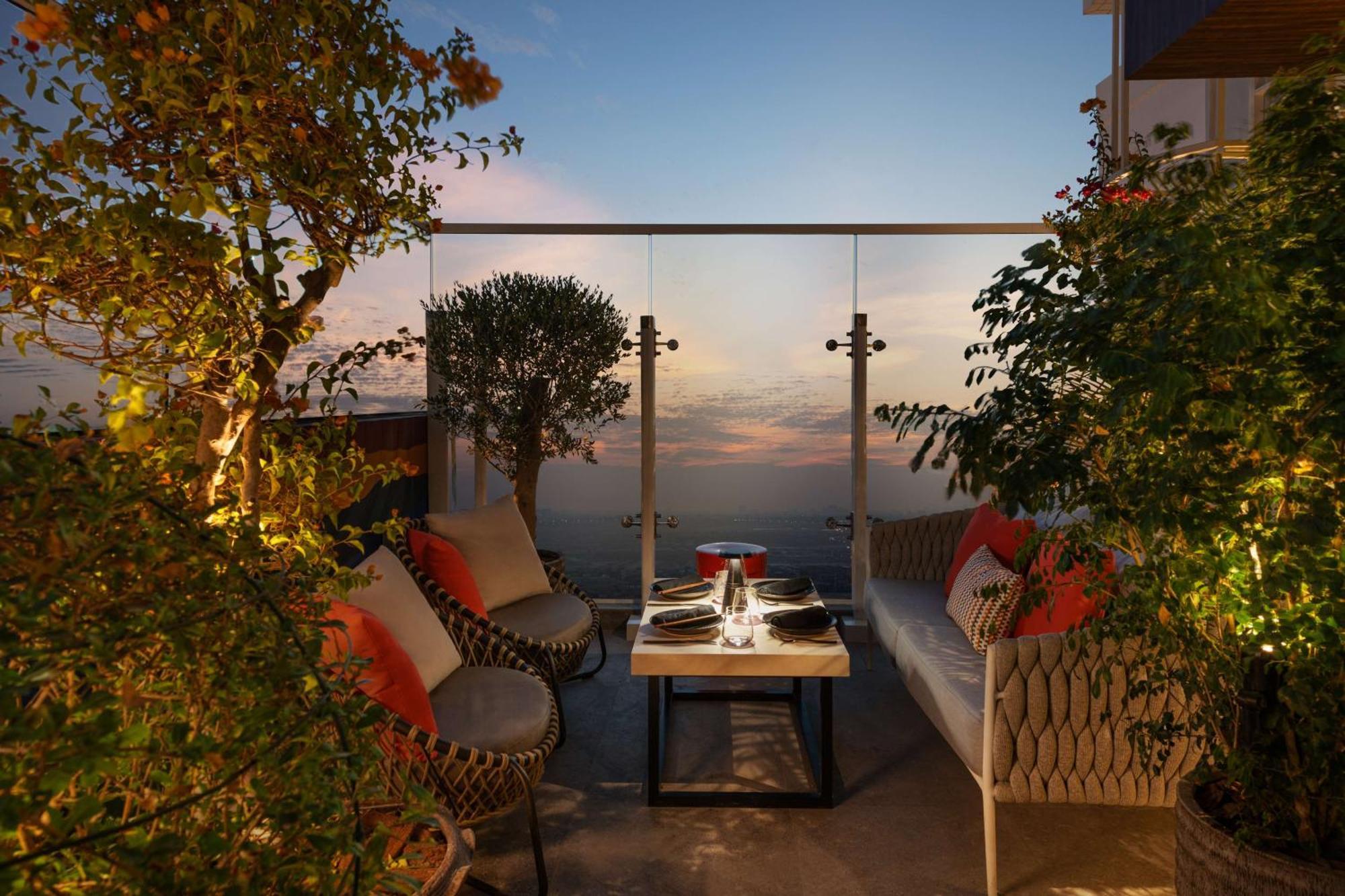 Radisson Dubai Damac Hills Hotel Eksteriør billede