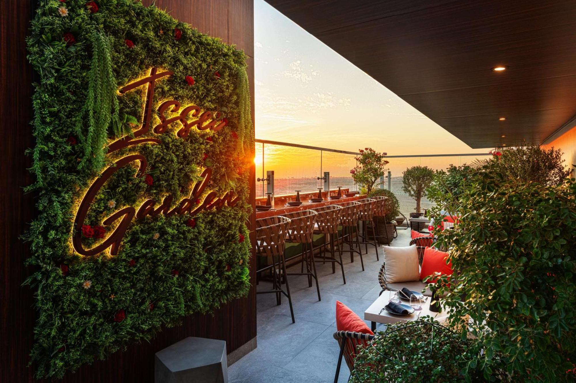 Radisson Dubai Damac Hills Hotel Eksteriør billede